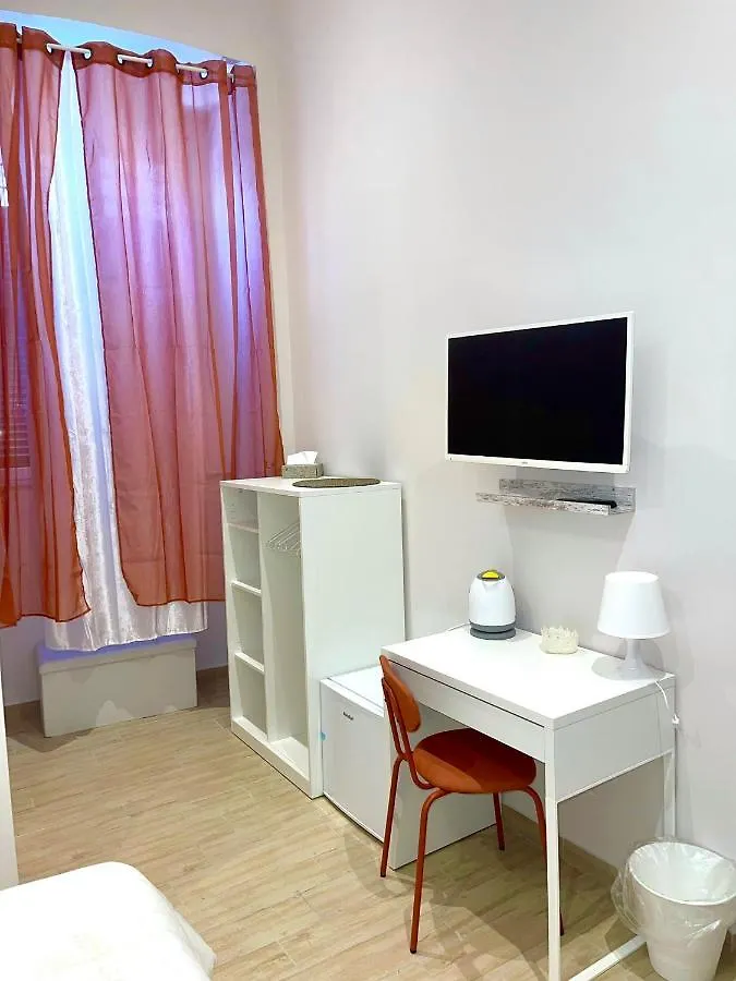 Venezia Rooms Naples 0*,